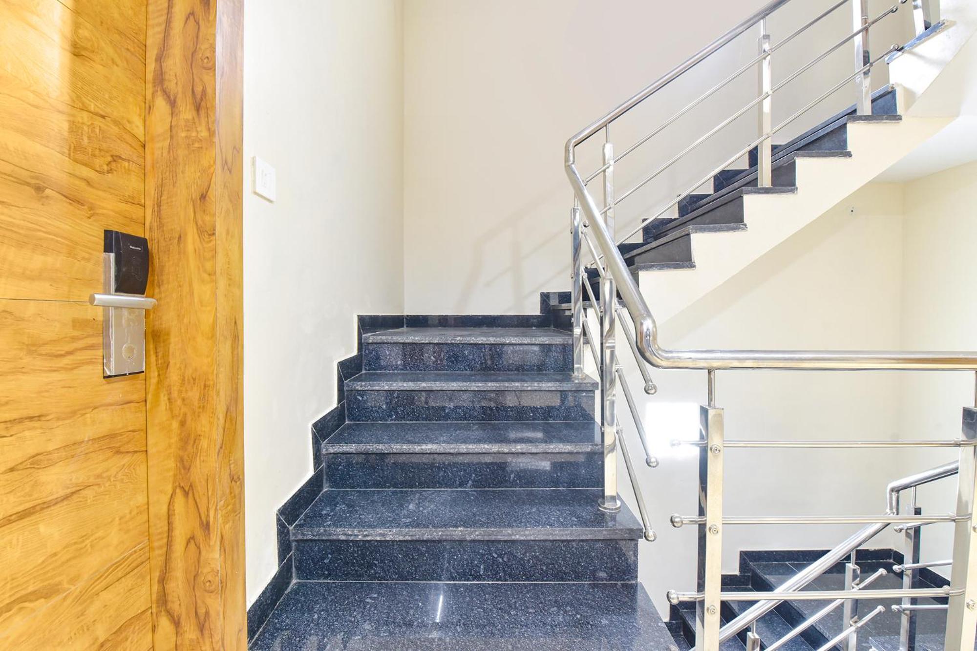 Fabhotel Synergy Stays Indore Esterno foto