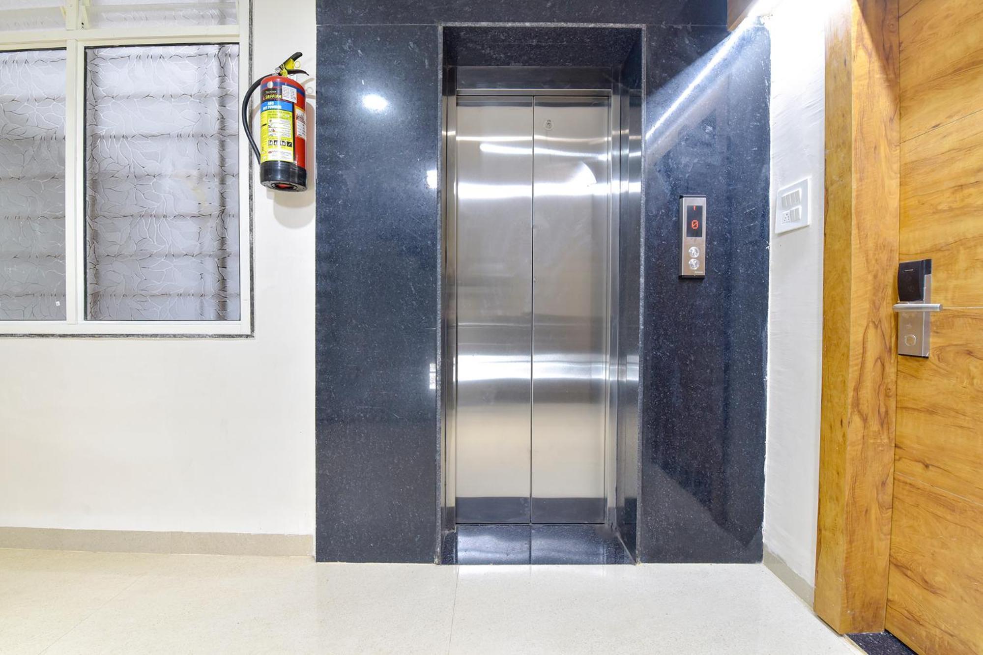 Fabhotel Synergy Stays Indore Esterno foto